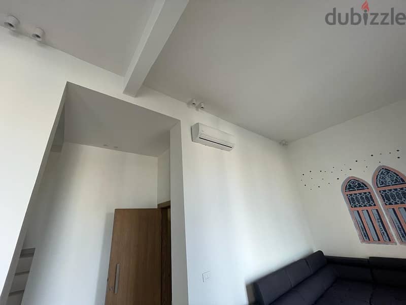 Apartment with Balcony for Sale in Achrafieh, Sioufy - 160M2 5