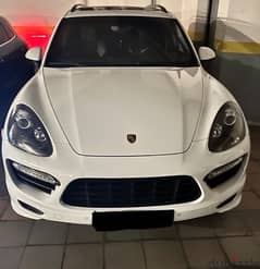 CAYENNE GTS Full Option (85,000KM only) Sport Package 0