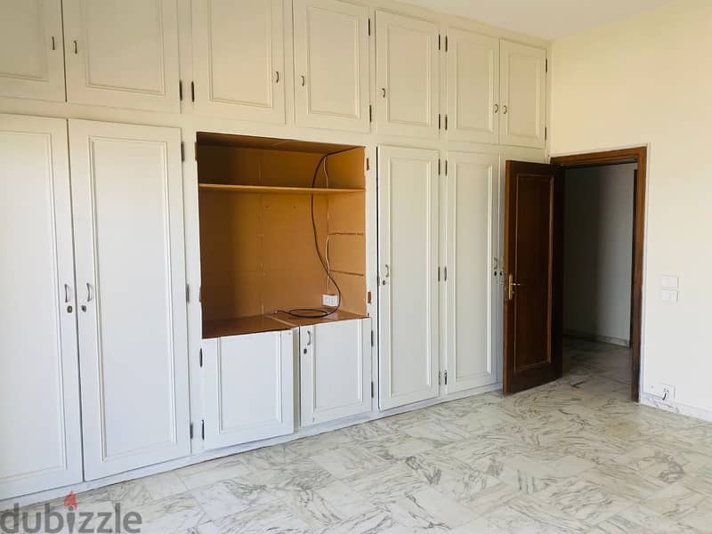 360 Sqm | Well Decorated Apartment For Rent In Biyada | Sea View 7