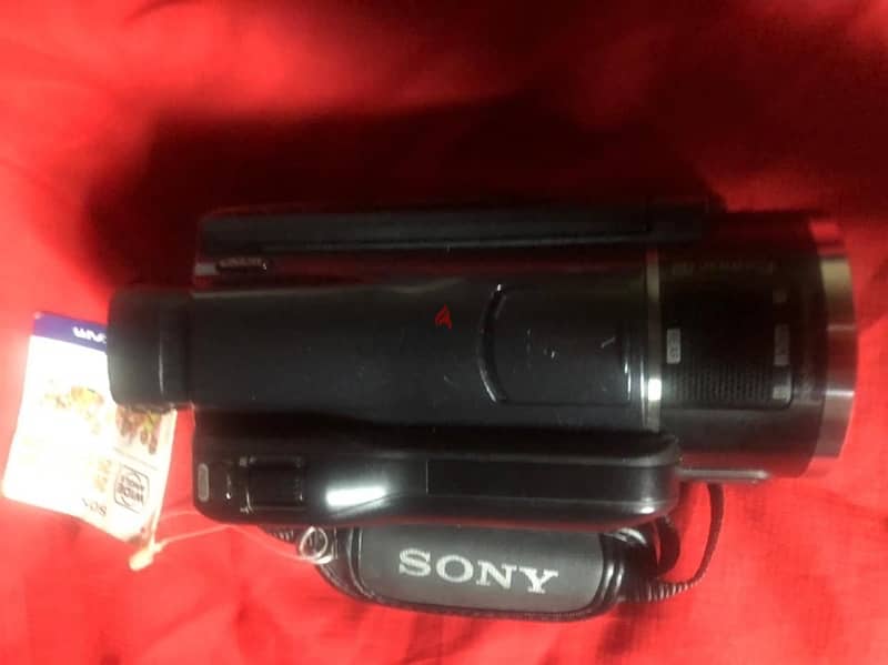 Sony handy cam never used bought from Sony world lebanon/ 2