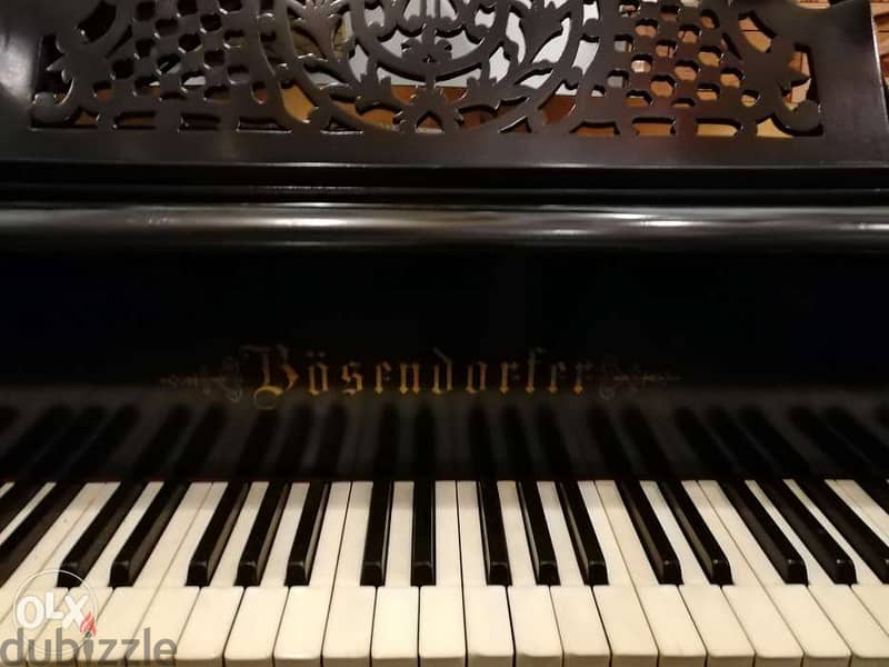 من روائع بيانو بايبي غراند صنع شركة bosendorfer رائدة في صناعة الات لم 2