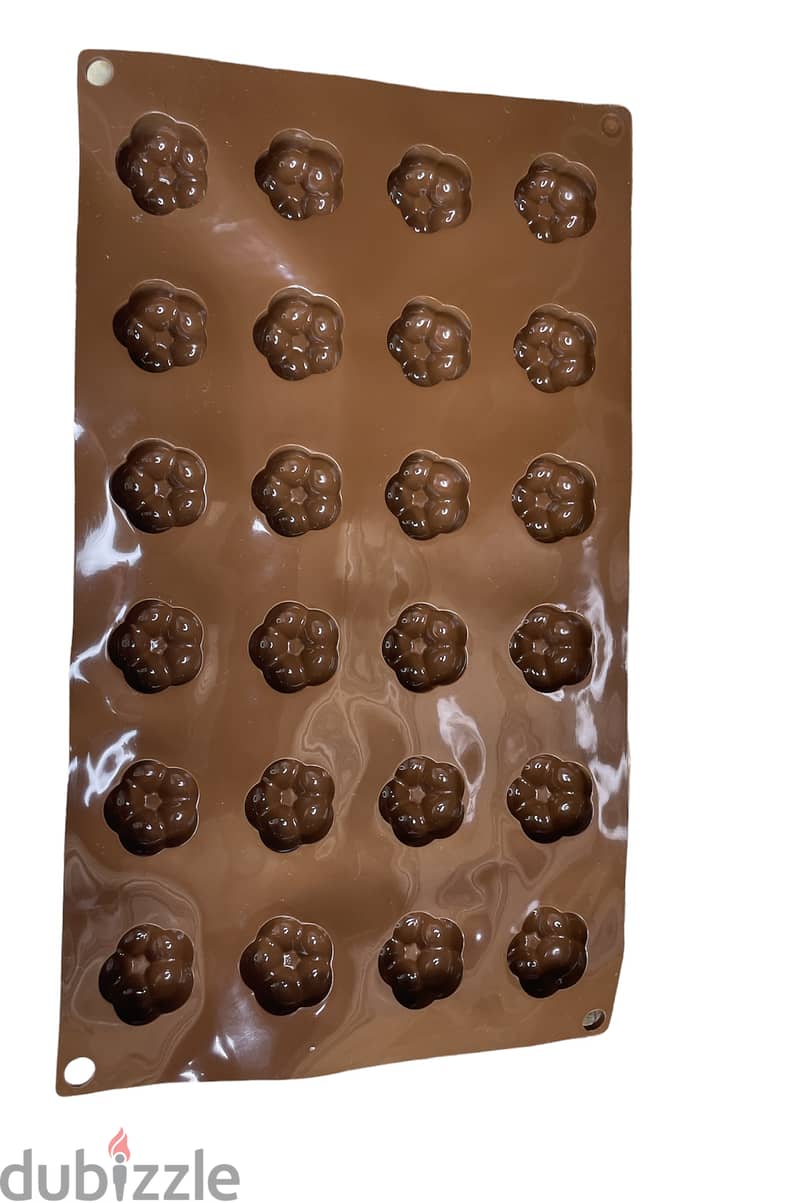 24 Grid Mini Flower Silicone Chocolate Mold 0