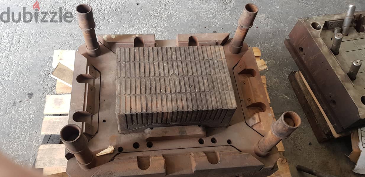 Plastic Crate Mold made in Italy  قالب بلاستيك شرحة صنع ايطاليا 1