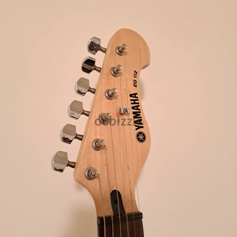 Yamaha EG112 electric guitar 1