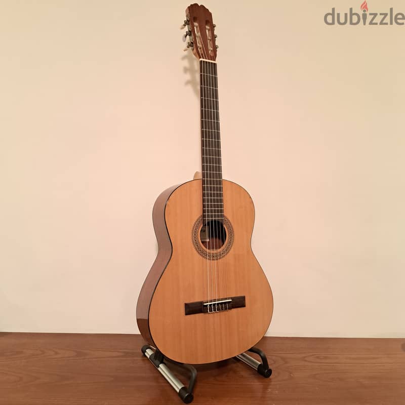 Admira Alba classic guitar 1