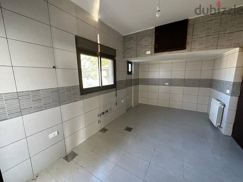 Apartment for Sale in Roumieh 170 M2 شقة للبيع في رومية 5