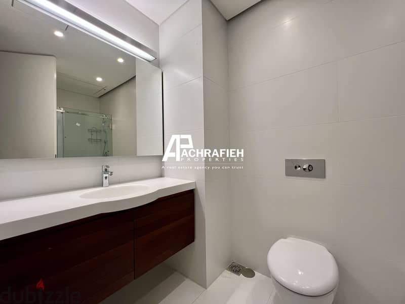 Apartment For Rent In Achrafieh - شقة للإيجار في الأشرفية 18
