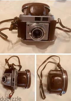 3 vintage cameras 0