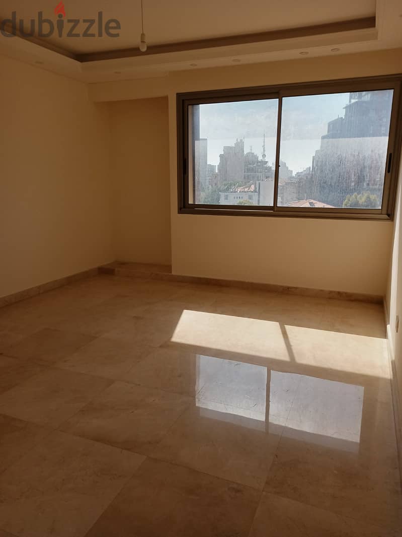 138 m2 apartment for sale in Hamra شقة للبيع بالحمرا 5