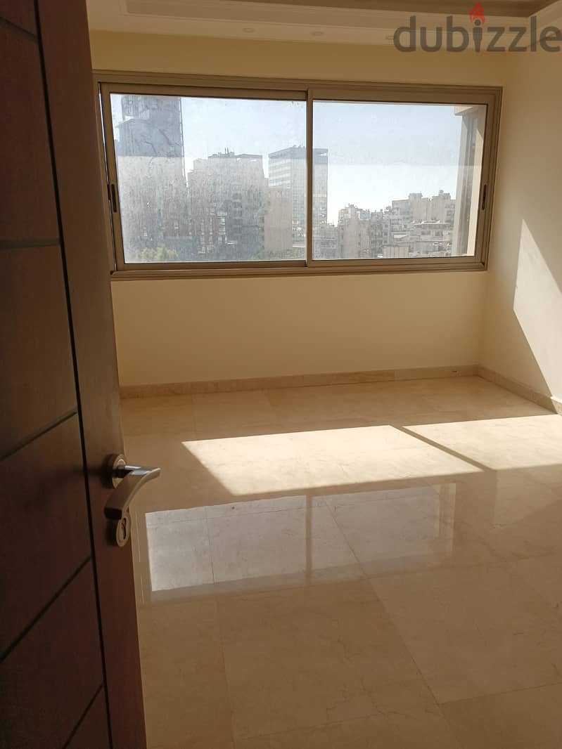 138 m2 apartment for sale in Hamra شقة للبيع بالحمرا 6