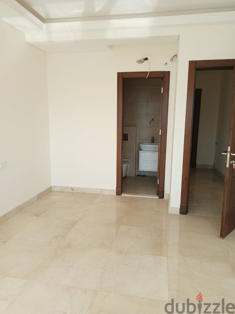 138 m2 apartment for sale in Hamra شقة للبيع بالحمرا 9