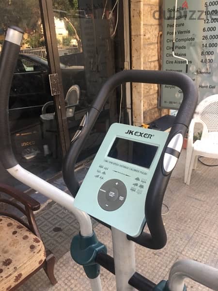 elliptical like new hold up to 140kg we have also all sports equipment 4