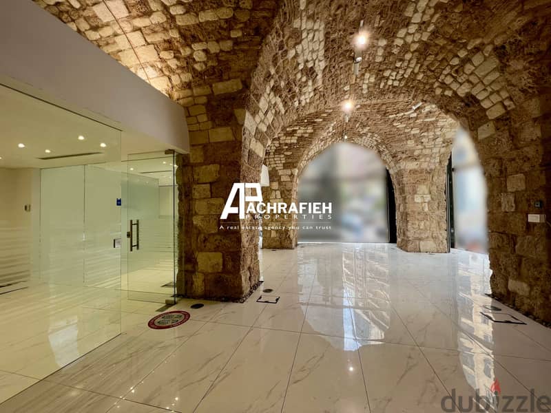 340 Sqm - Showroom For Rent In Achrafieh 0