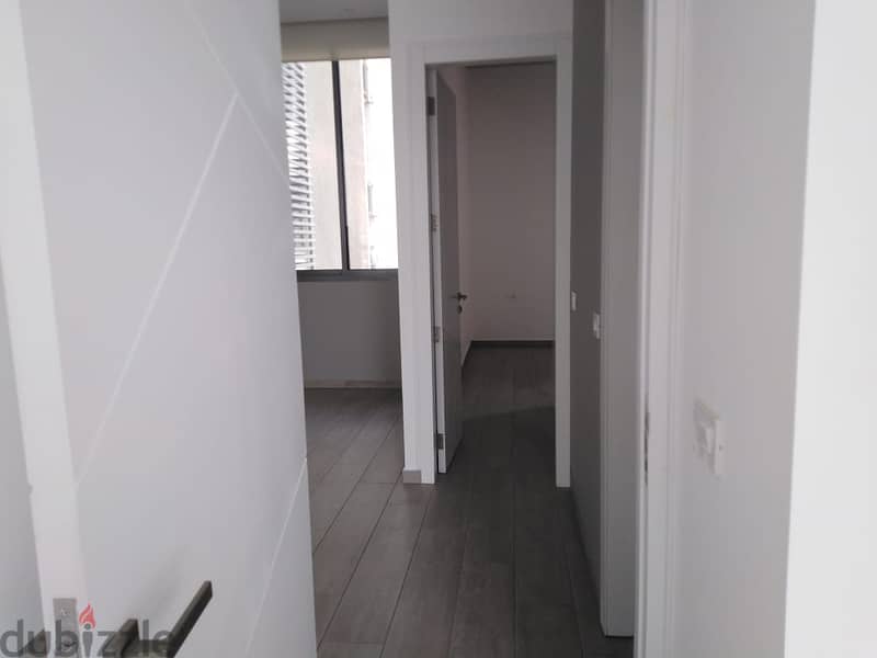 2 bedrooms apartment 4 rent in Badaro  شقة غرفتين نوم للإيجار في بدارو 5