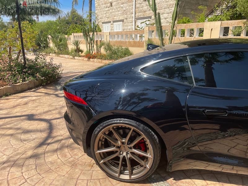 Jaguar f-type 2017 black supercharger 2