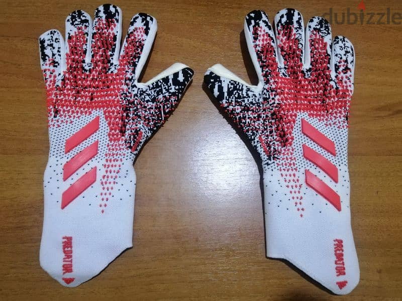 Predator Goalkeeper gloves 0