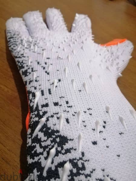 Predator Goalkeeper gloves 11