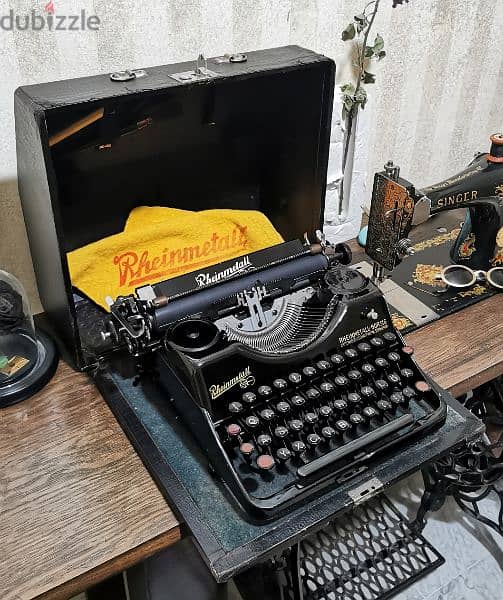 Rheinmetall Portable Typewriter / dactylo
 آلة كاتبة / دكتيلو 1