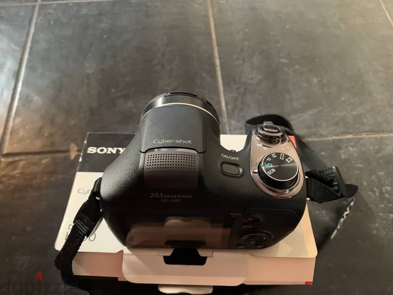 sony cyber-shot  DSC H3000 20.1mega pixel 3