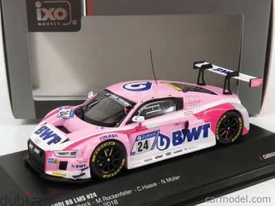 Audi R8 LMS 2018 diecast car model 1;43.