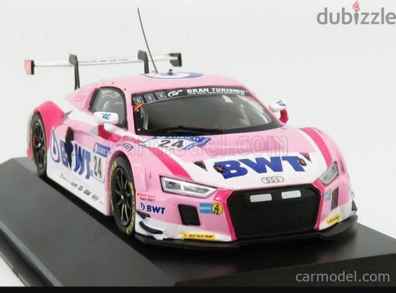 Audi R8 LMS 2018 diecast car model 1;43. 4