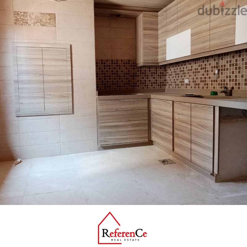 Catchy apartment in Aamchit شقة جذابة في حالات 4