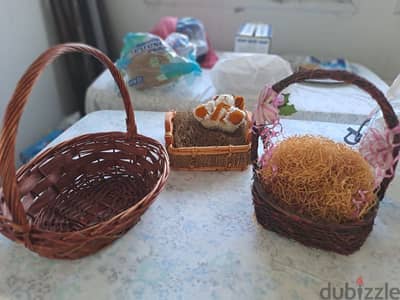 baskets , each for 10 dollars