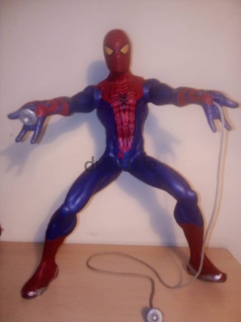 Hasbro 2012 Marvel Motorized Web-Shooting 36cm Spiderman Action figure 3