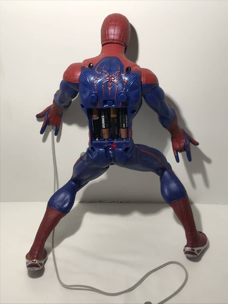 Hasbro 2012 Marvel Motorized Web-Shooting 36cm Spiderman Action figure 2