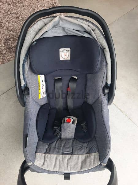 Peg Perego Car Seat with Belted Base 2
