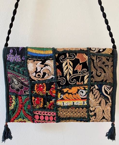 Vintage Style Embroided Purse/ Handbag 1