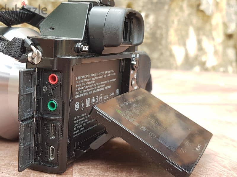 Sony alpha 7R ILCE - 36 MP / Lens 18-200 F3.5 5