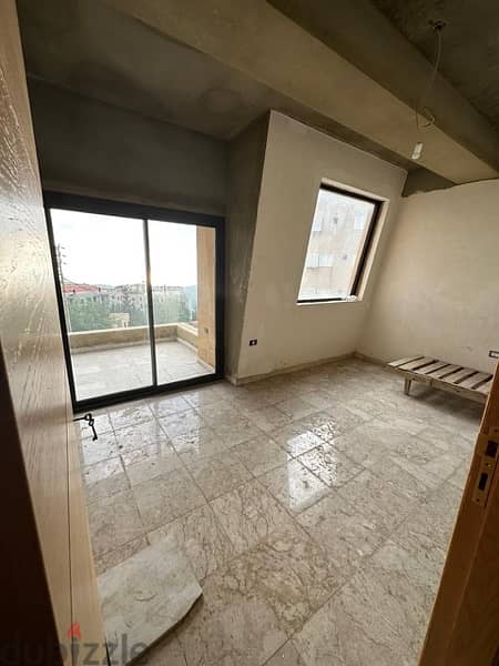 1100m2 villa for sale in Kornet el Hamra (New) 9