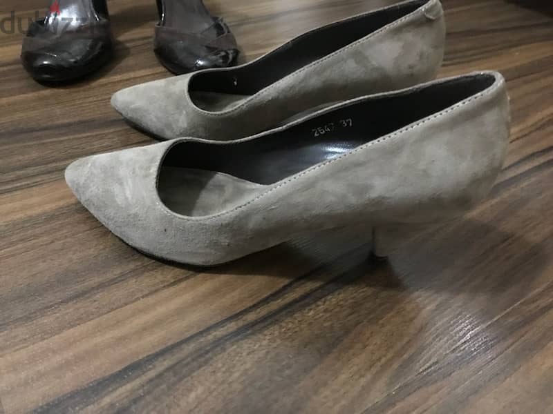 6 shoes size 36,5 - 37 all at 10$ 2