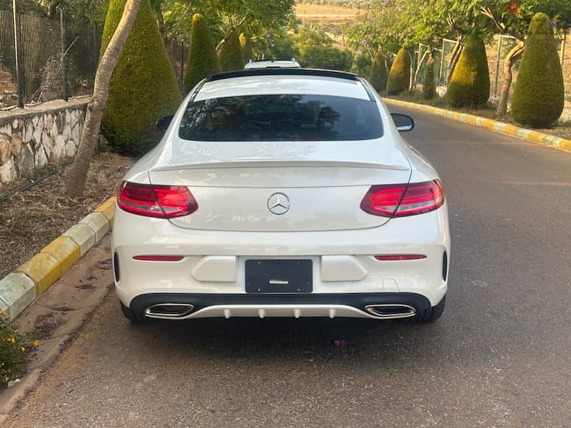 Mercedes Benz C class coupe glossy white pn red interior like new 4