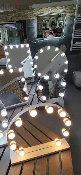 Hollywood Mirrors - makeup mirrors 4