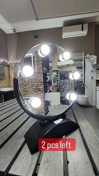 Hollywood Mirrors - makeup mirrors 8