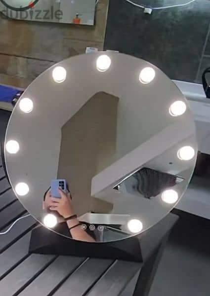 Hollywood Mirrors - makeup mirrors 9