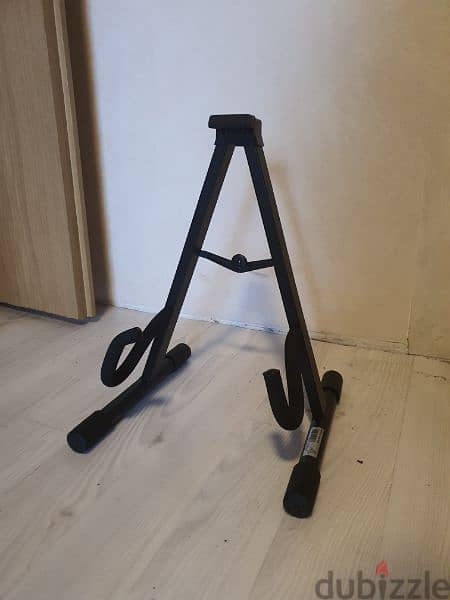 Electric guitar stand 1