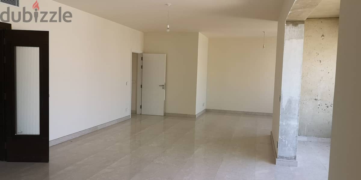 220 m2 apartment+ city view for sale in Marelias شقة للبيع في مارالياس 2