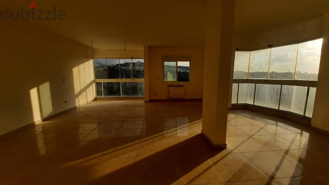 A 158 m2 apartment with a terrace and city view for sale in Mansourieh 2