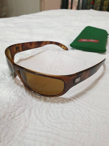Authentic vintage 1980's Ray-Ban 2