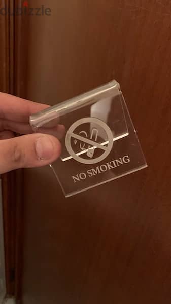 plexi desk non smoking sign 0