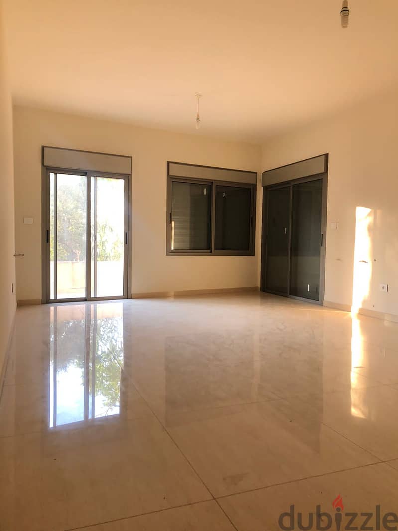 Apartment for Sale in Mazrait yachouh 165M2 - شقة للبيع في مزرعة يشوع 1