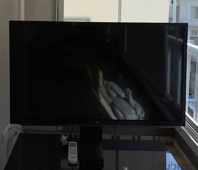 LG cinema 3D smart TV 47"