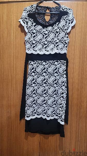 Black & white embroidered lace dress S/M فستان مطرز 0