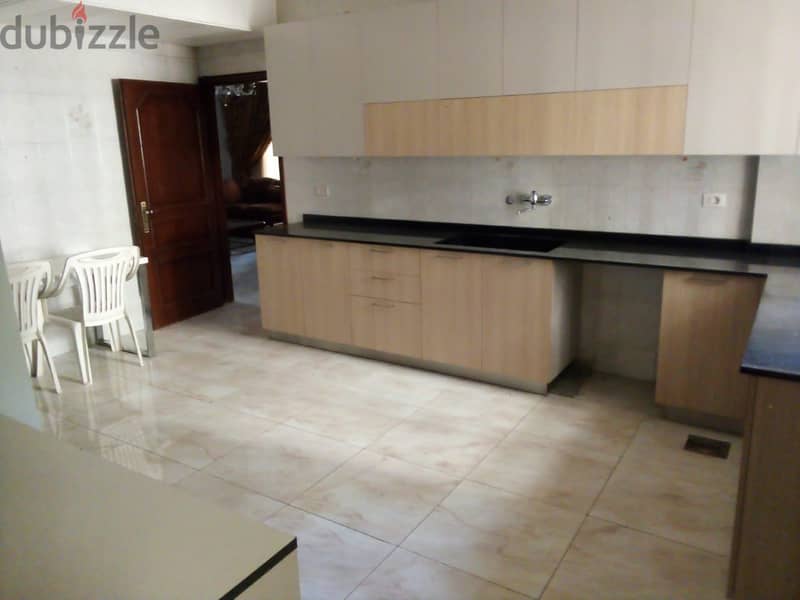 300 Sqm | Apartment for Rent in Jnah Located in a Calm Area 4