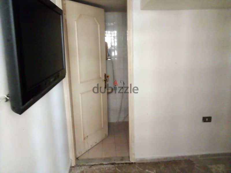 300 Sqm | Apartment for Rent in Jnah Located in a Calm Area 10