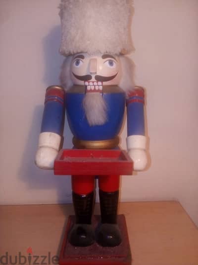 nutcrackers  38cm starting 10$