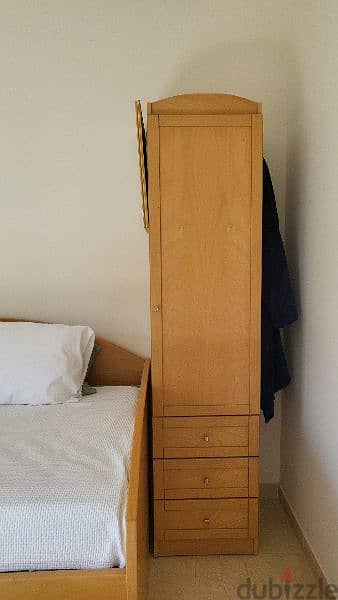 double bed, 2 closets,high quality,like new. 2